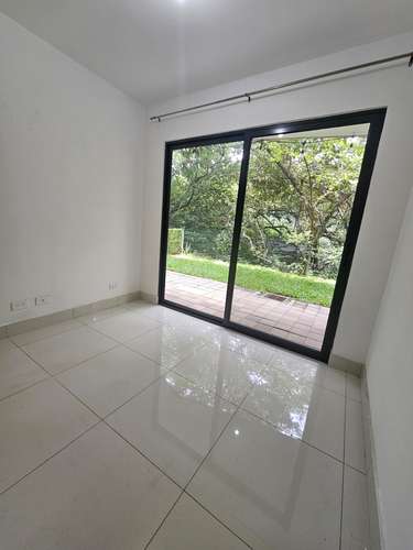 Apartamento en Primera Planta con Jardín Privado | San Nicolás de Bari, Santa Ana - Imagen 5