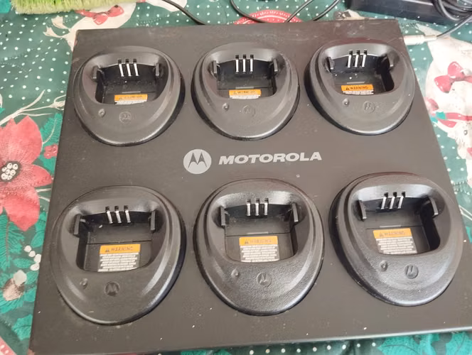venta radios Motorola EP450 con cargador multiple 