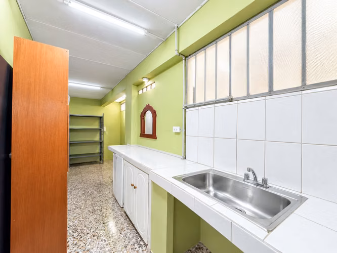 Venta de Local + Apartamentos en Tibas Centro 223.000.000 - Imagen 5