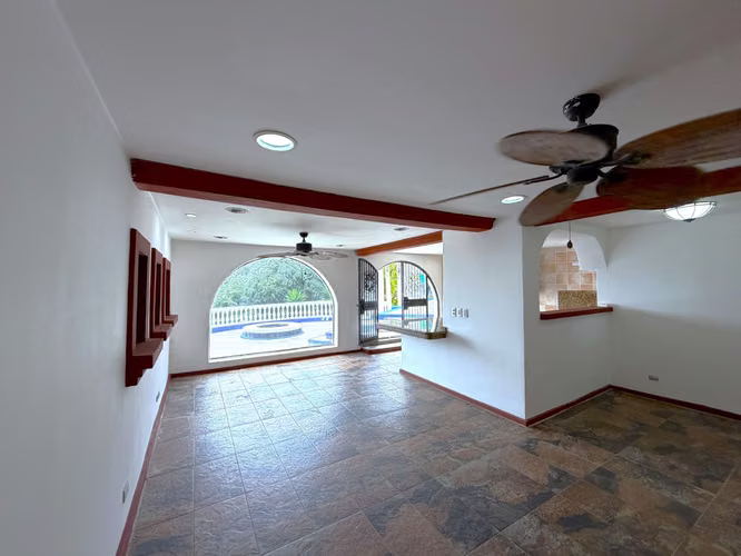 VENTA Mansión de Lujo en San Antonio de Escazú con Dos Residencias y Amenidades Resort  - Imagen 12