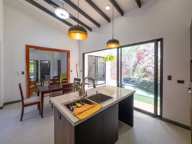 Casa en Venta 2 Habitaciones  Atenas | Comunidad Cerrada con Seguridad, Jacuzzi y Jardín | $275,000 - Imagen 19