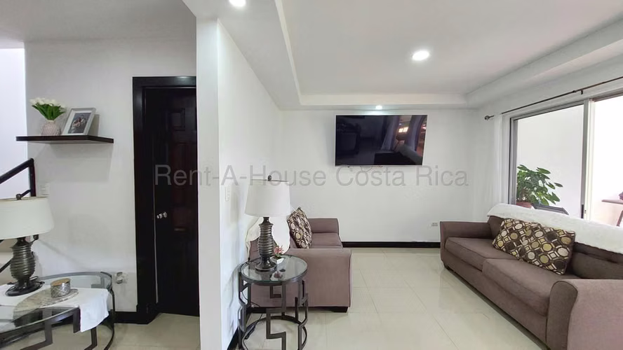 Grandiosa Casa independiente en Alajuela Río 2do 26-2277 LCV - Imagen 3