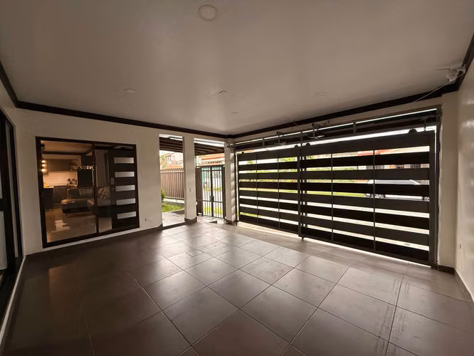 Casa moderna en San Pablo de Heredia | Uso mixto + Airbnb activo