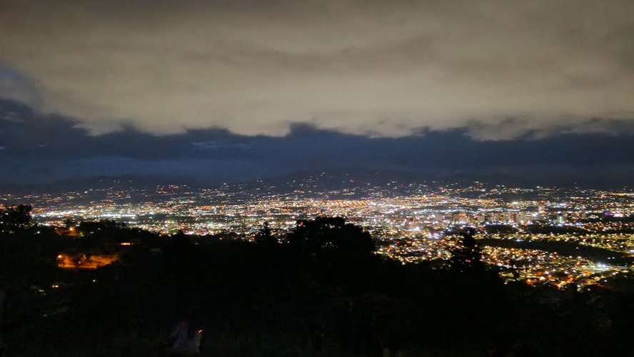 Apartamento en San Antonio de Escazu con vista al valle central