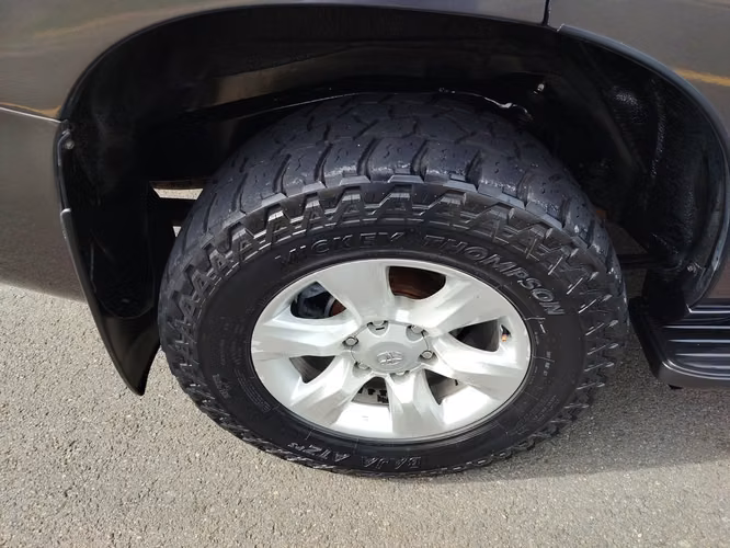 TOYOTA LAND CRUICER PRADO 