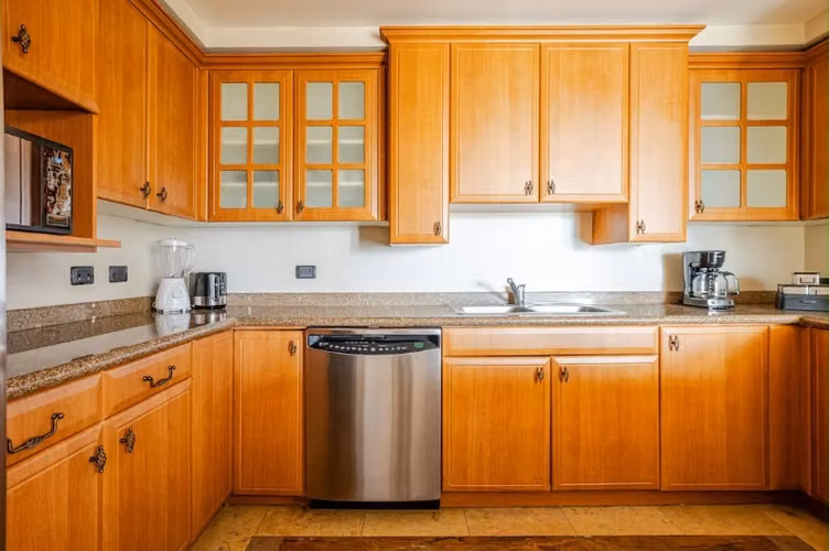 Moderno apartamento ubicado en Trejos Montealegre, Escazu.  - Imagen 15