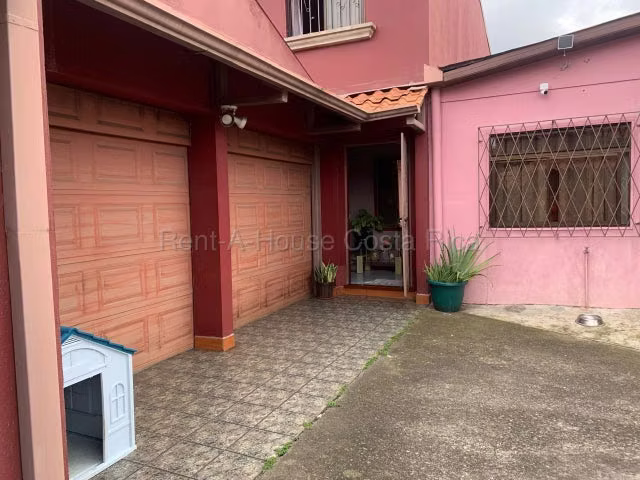 Sale of Lot + 2 Houses in San Rafael Arriba de Desamparados. 27-701 Single MJM Opportunity