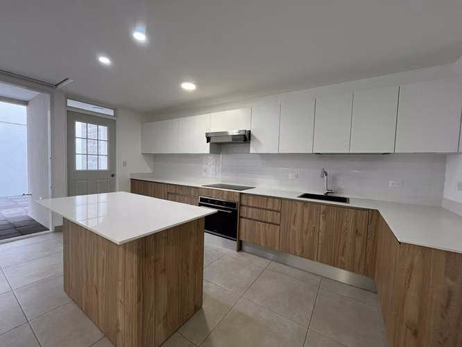 Alquiler Casa 3 Hab en Condominio Escazú | Amenidades & Seg 24/7 iler - Imagen 2