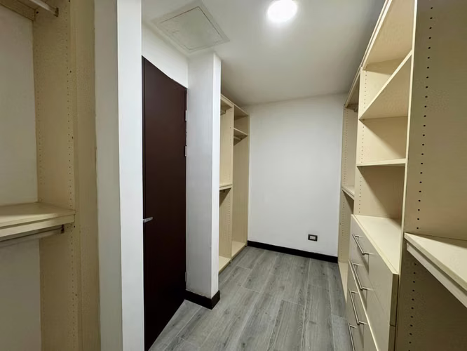  Alquiler Apto Lujo Los Laureles: 260m², 3 Hab/Baño, Gym y Pool | Escazú - Imagen 18