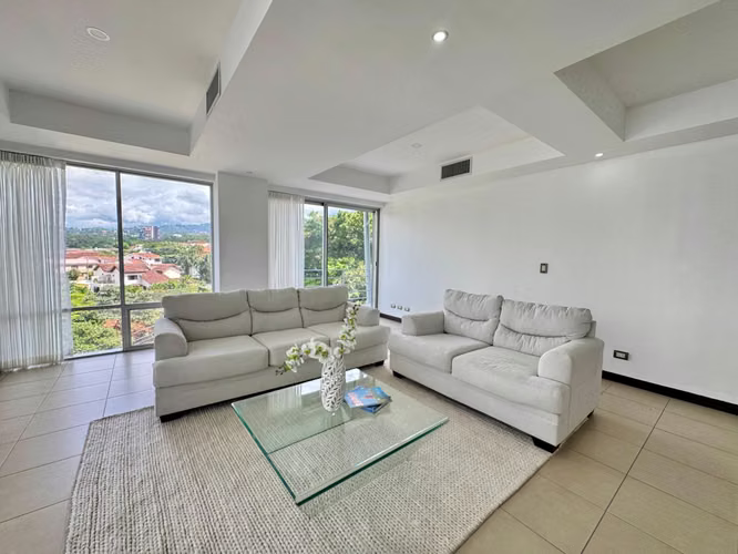  Alquiler Apto Lujo Los Laureles: 260m², 3 Hab/Baño, Gym y Pool | Escazú