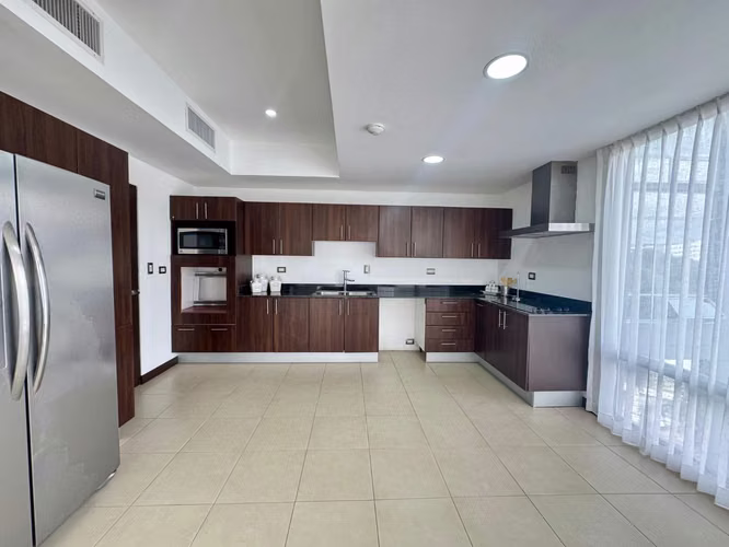  Alquiler Apto Lujo Los Laureles: 260m², 3 Hab/Baño, Gym y Pool | Escazú - Imagen 5