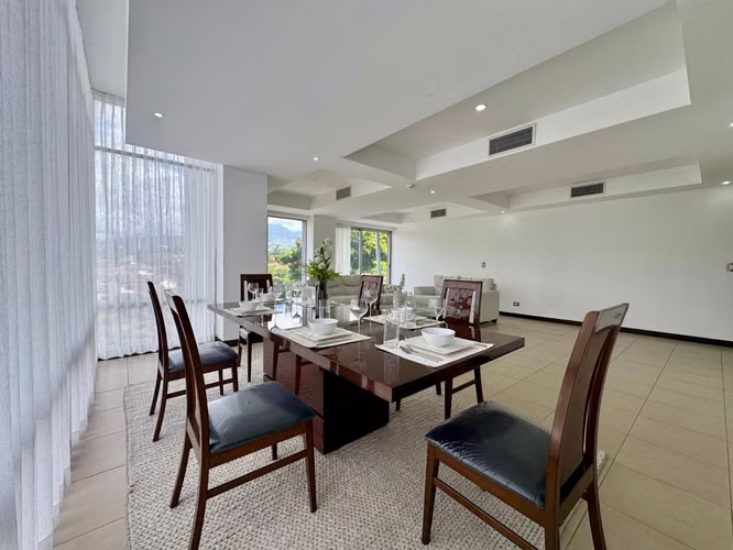  Alquiler Apto Lujo Los Laureles: 260m², 3 Hab/Baño, Gym y Pool | Escazú - Imagen 3