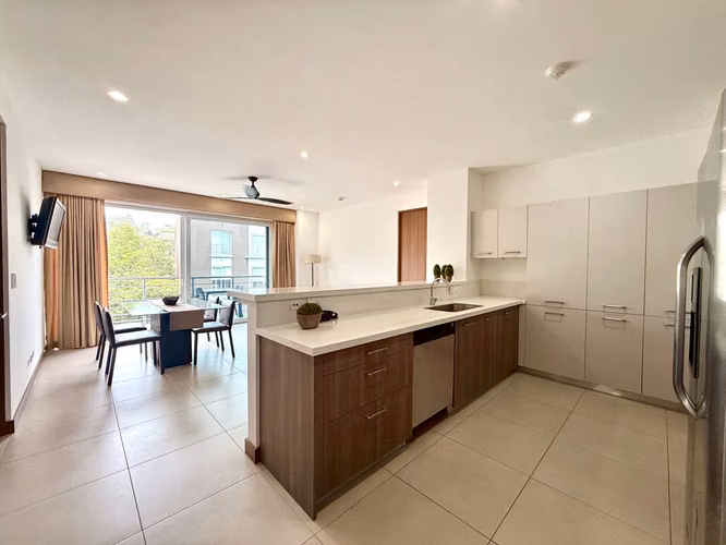 Apartamento en venta en Distrito 4, Escazú – Alquilado, ideal para inversión