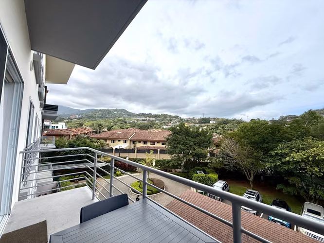 Apartamento en venta en Distrito 4, Escazú – Alquilado, ideal para inversión