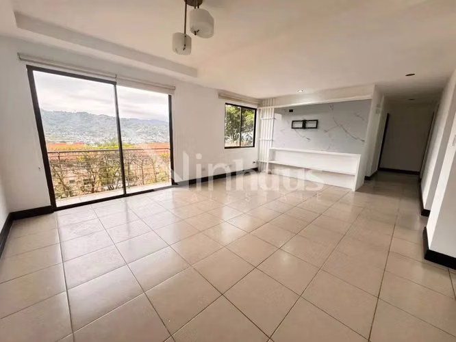 id 43613 Amplio apto en alquiler en planta baja en Condominio Torres del Sol - Imagen 11