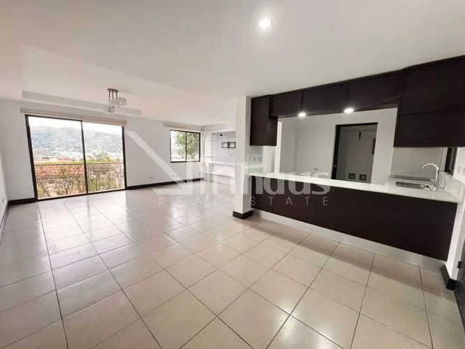 id 43613 Amplio apto en alquiler en planta baja en Condominio Torres del Sol - Imagen 10