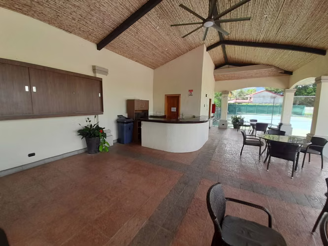 268A / Venta/ Casa / Grande y lujosa / Condominio Exclusivo - Imagen 14