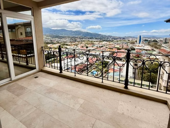 ALQUILER DE APARTAMENTO CON VISTAS EN CONDOMINIO - SABANA SUR