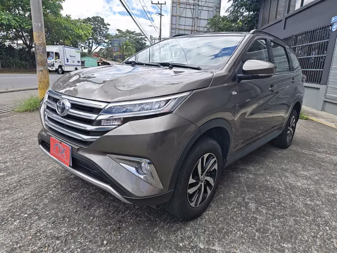 Toyota Rush G 2025 para 7 pax - Imagen 1