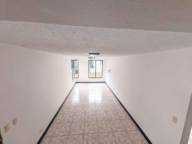 Se alquila casa en Sabana Oeste. - Imagen 11