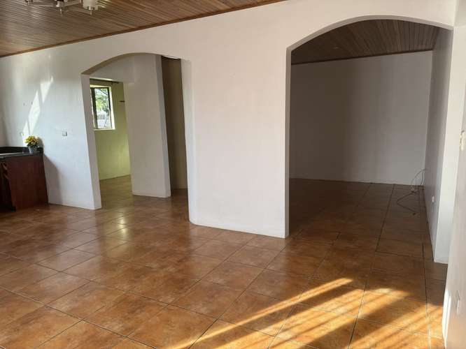 SE ALQUILA HERMOSA CASA GRANDE EN PALMARES DE ALAJUELA