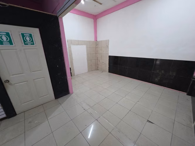 Alquiler de Local Comercial 150 metros Sur del BCR