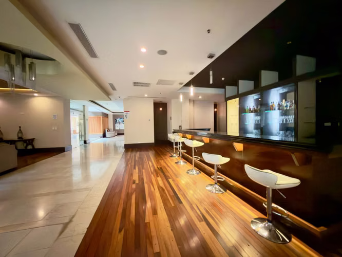 Apartamento Amueblado en La Sabana 3 habitaciones, 3 parqueos, piso 7 - Imagen 4