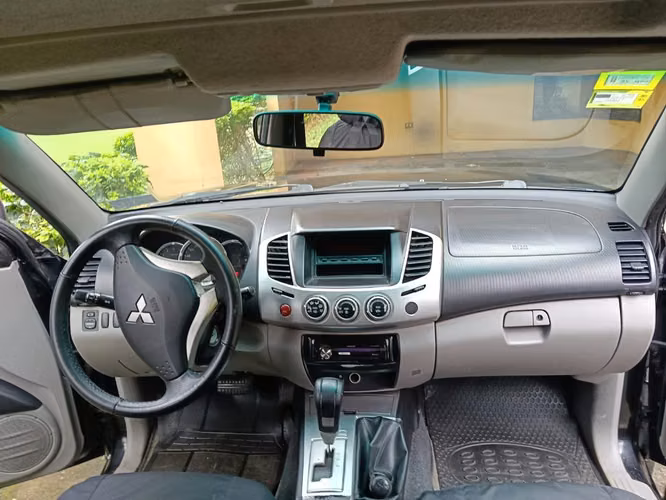 PICK UP L-200 Mitsubishi