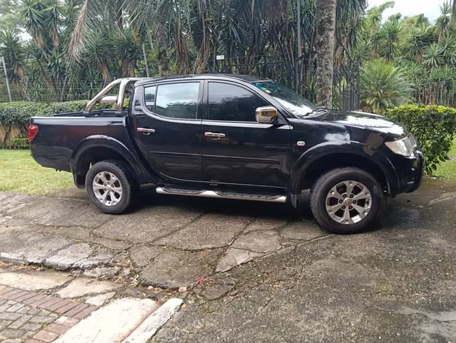 PICK UP L-200 Mitsubishi