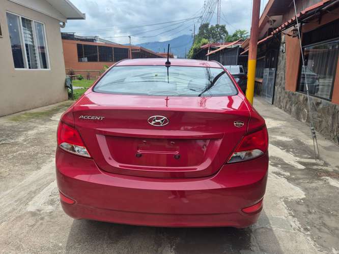 Hyundai accent 