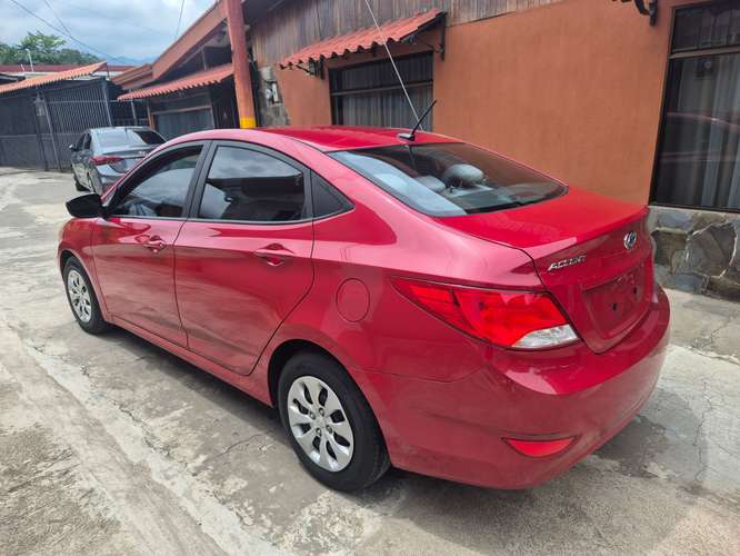 Hyundai accent 