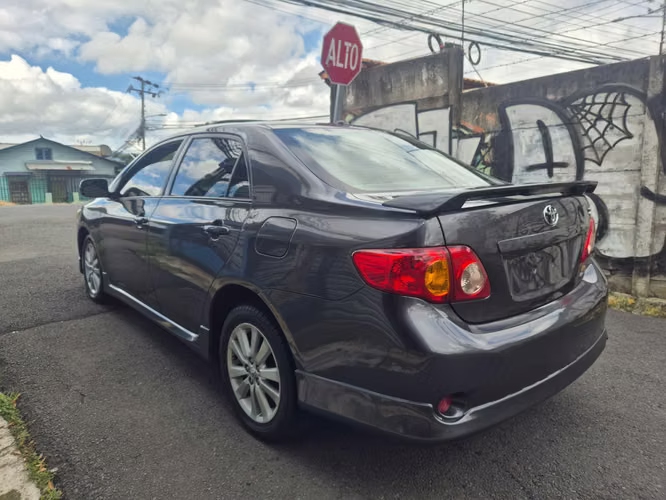 Toyota corolla sport  - Imagen 4