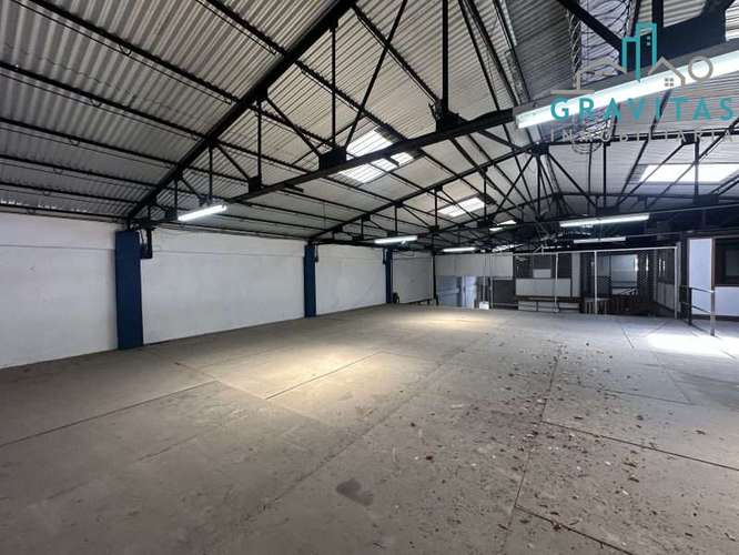 Venta de bodega en San José | 461 m2 | USO COMERCIAL | F 718