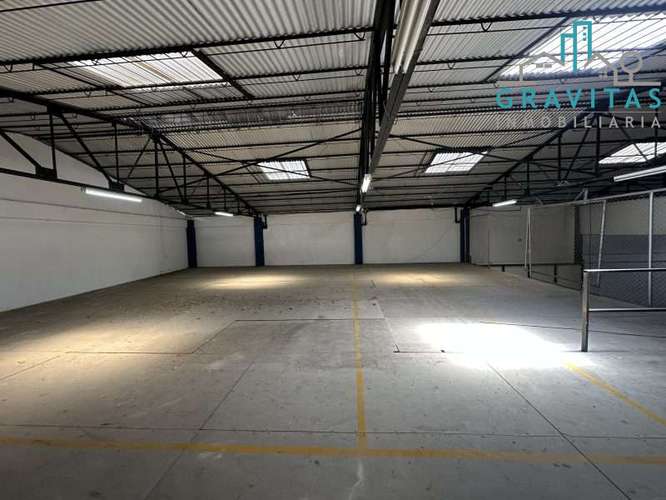 Venta de bodega en San José | 461 m2 | USO COMERCIAL | F 718