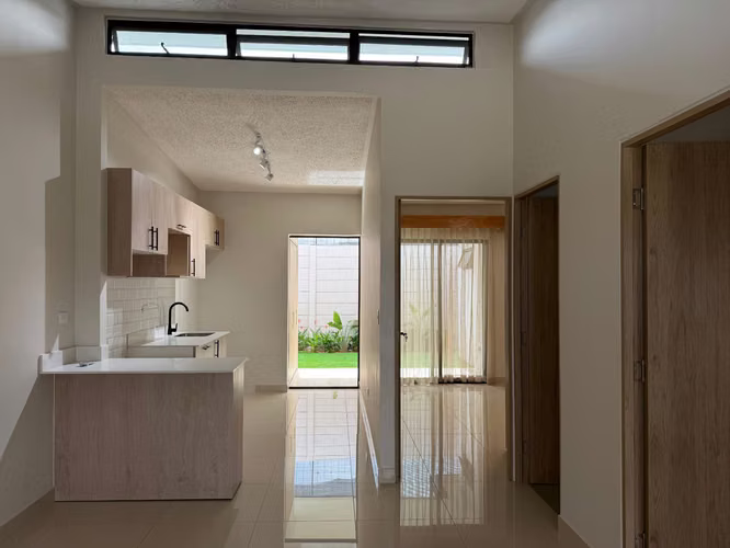 Alquilo Casa 1 piso en San Francisco, Heredia, Condominio Arbora. Para estrenary con acabados de alta gama - Imagen 13