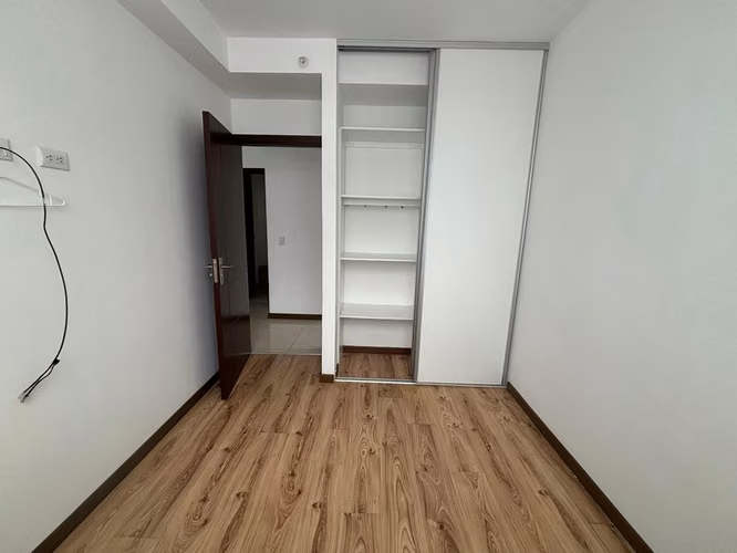 Ubicado en torre de 12 pisos con acceso inmediato al este y oeste, sobre Circunvalación y con localización estratégica. - Imagen 6