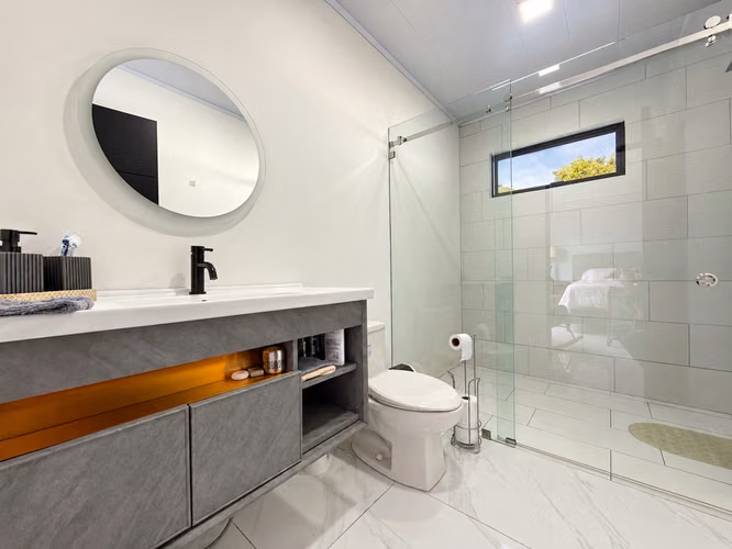 Venta de Casa Contemporánea con amplio terreno - Imagen 15