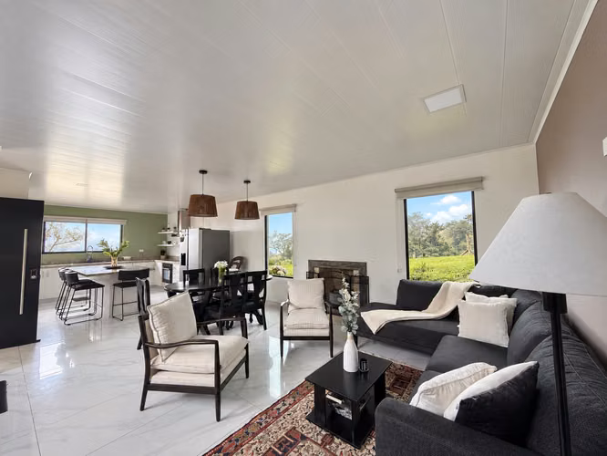 Venta de Casa Contemporánea con amplio terreno - Imagen 6