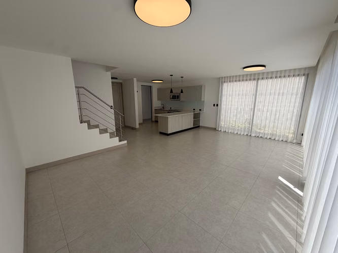 Estrene Casa Lindora Village / A/C + Linea Blanca + Cortinas / 3 Parqueos  - Imagen 5
