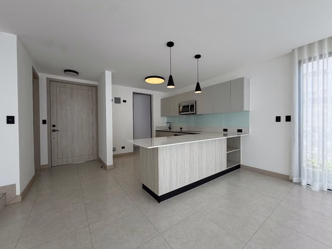 Estrene Casa Lindora Village / A/C + Linea Blanca + Cortinas / 3 Parqueos  - Imagen 2