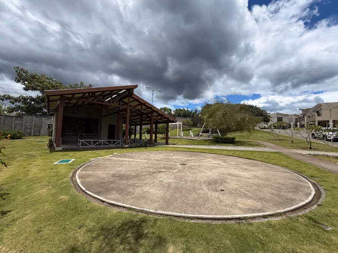 LOTE DE 164M2 EN CONDOMINIO SANTA RITA / Cerca Automercado - Imagen 6