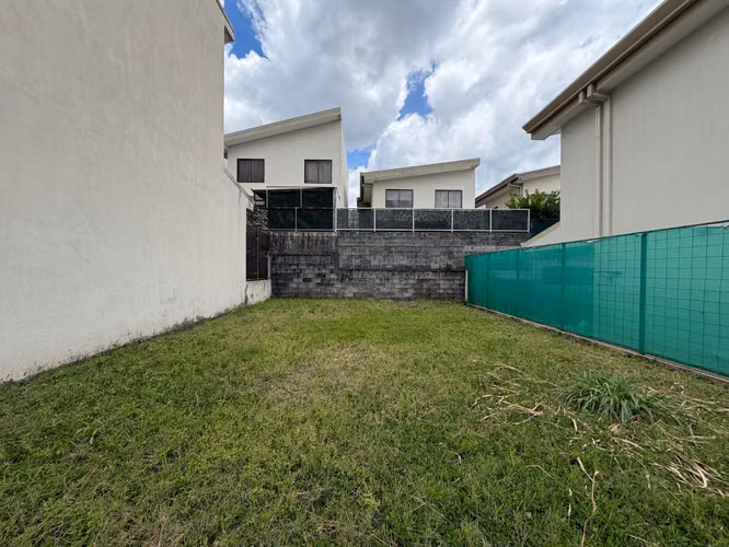 LOTE DE 164M2 EN CONDOMINIO SANTA RITA / Cerca Automercado - Imagen 3