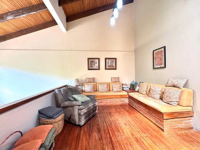 Venta de casa colonial independiente, Freses de Curridabat - Imagen 2