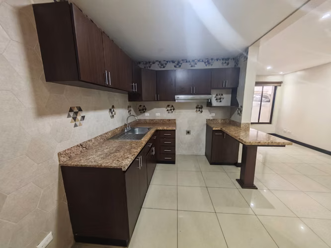CASA DE 3 HABITACIONES EN CONDOMINIO EN HATILLO - Imagen 6