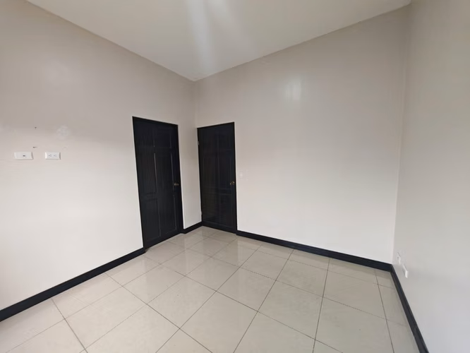 CASA DE 3 HABITACIONES EN CONDOMINIO EN HATILLO - Imagen 15