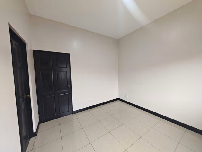 CASA DE 3 HABITACIONES EN CONDOMINIO EN HATILLO - Imagen 14