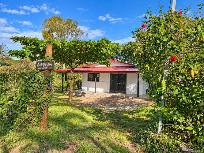 Venta de OPORTUNIDAD DE INVERSIÓN lote con 2 casas - Imagen 1