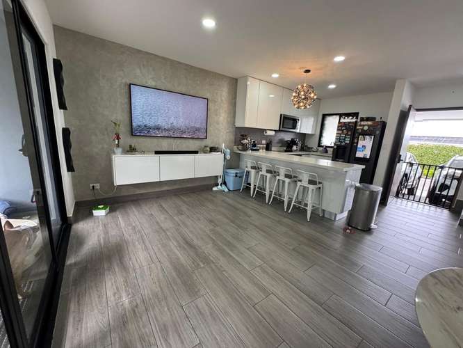 Venta de Oportunidad Casa en Condominio con acabados de lujo - Imagen 3