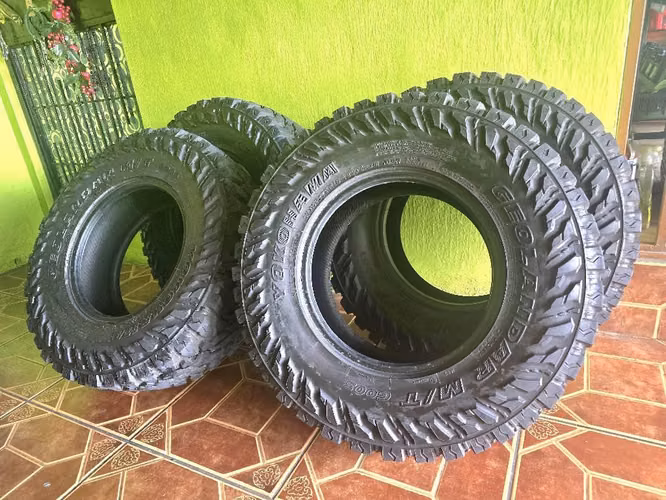 Llantas Yokohama L/T 265/75/R16