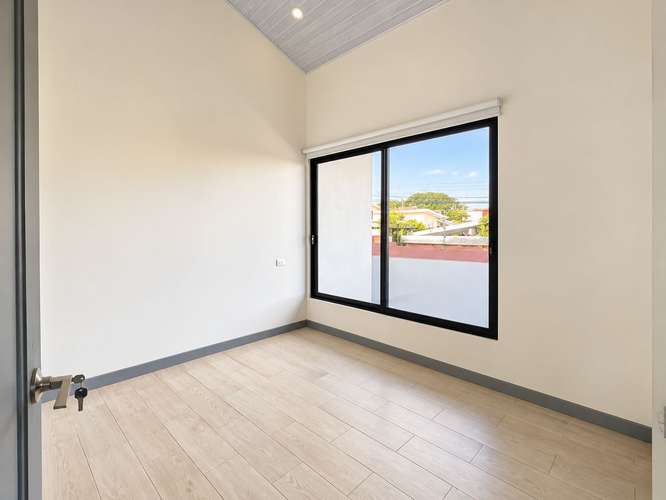 Venta de propiedad estiló loft con apartamento en San Isidro Heredia  - Imagen 17